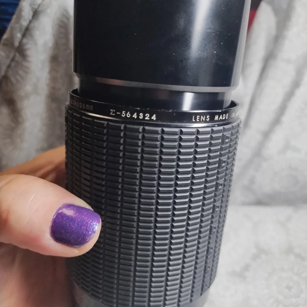 Sigma High-Speed Zoom Multi-Coated Zoom Lens f=1:3.5~4 80~200mm w/ Case